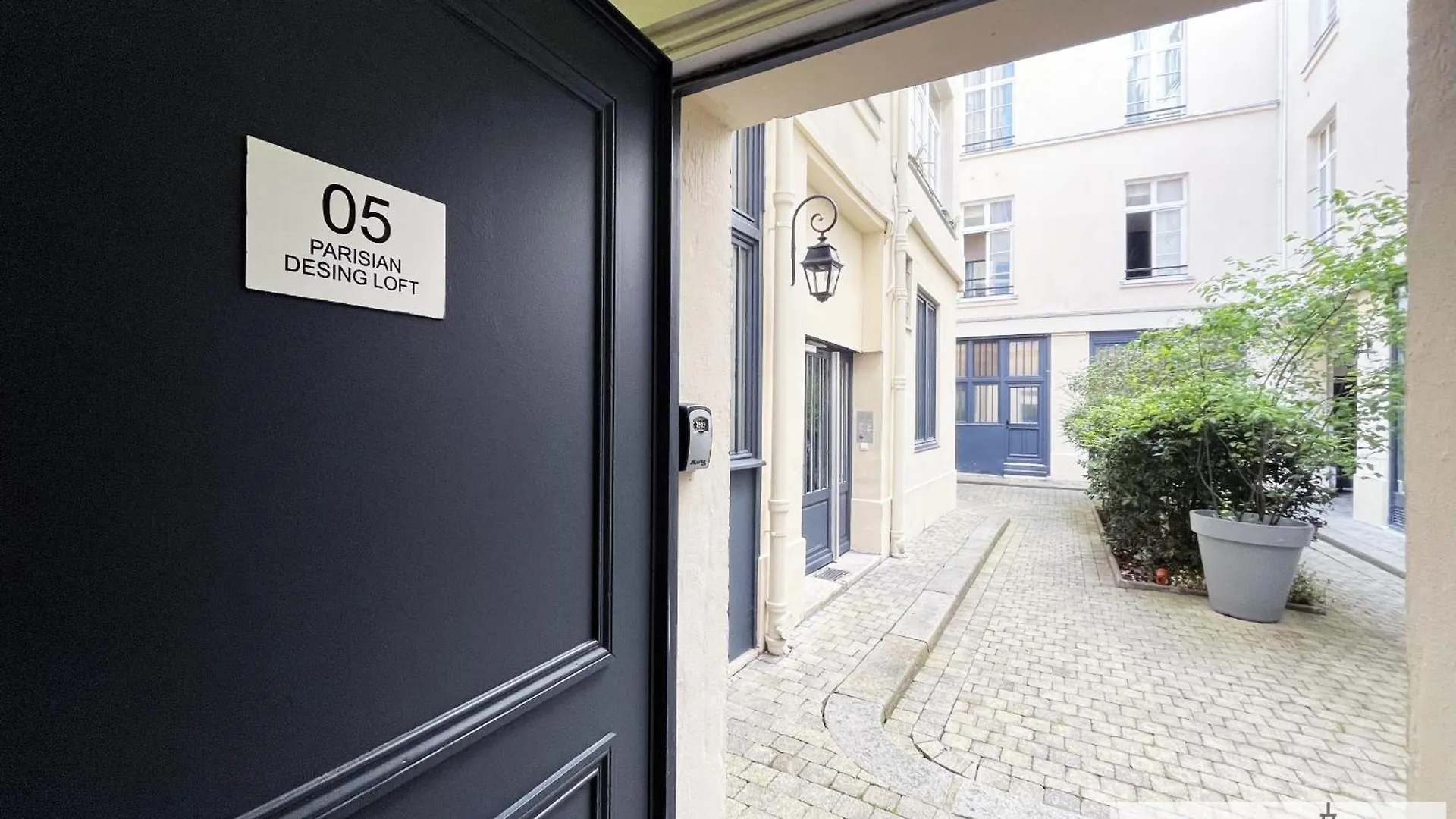 Appartement 05 - Parisian Design Loft